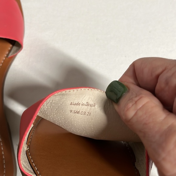 Jack Rogers Selina Slides in Deep Coral - Picture 3 of 7